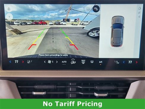 Used 2025 Ford Explorer Active w/ Active Comfort Package image 17