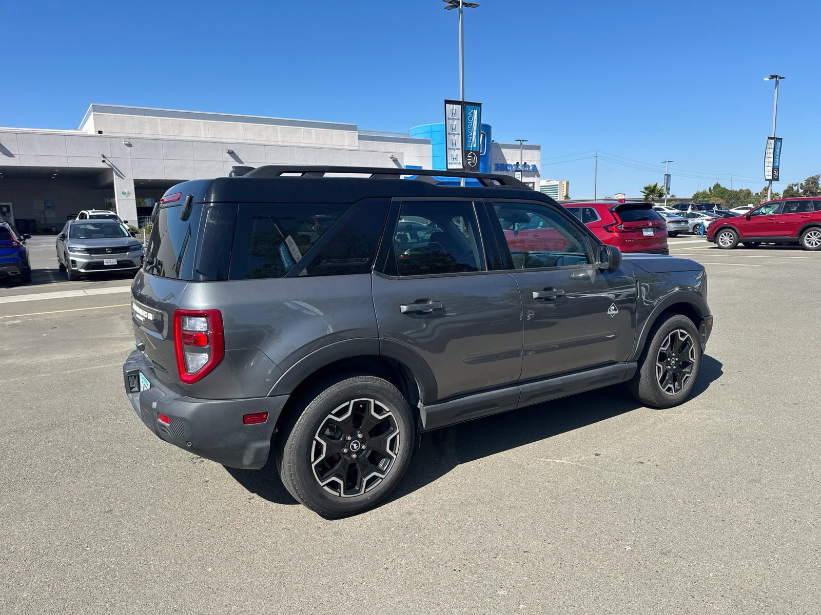 Used 2025 Ford Bronco Sport Outer Banks w/ Outer Banks Tech Package+ AWD/4WD image 3