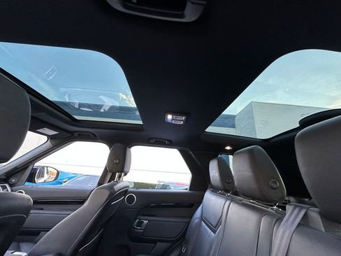 Used 2019 Land Rover Discovery SE image 34