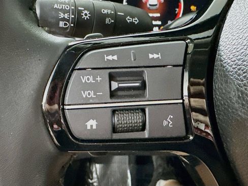 Used 2025 Honda Pilot Touring image 24