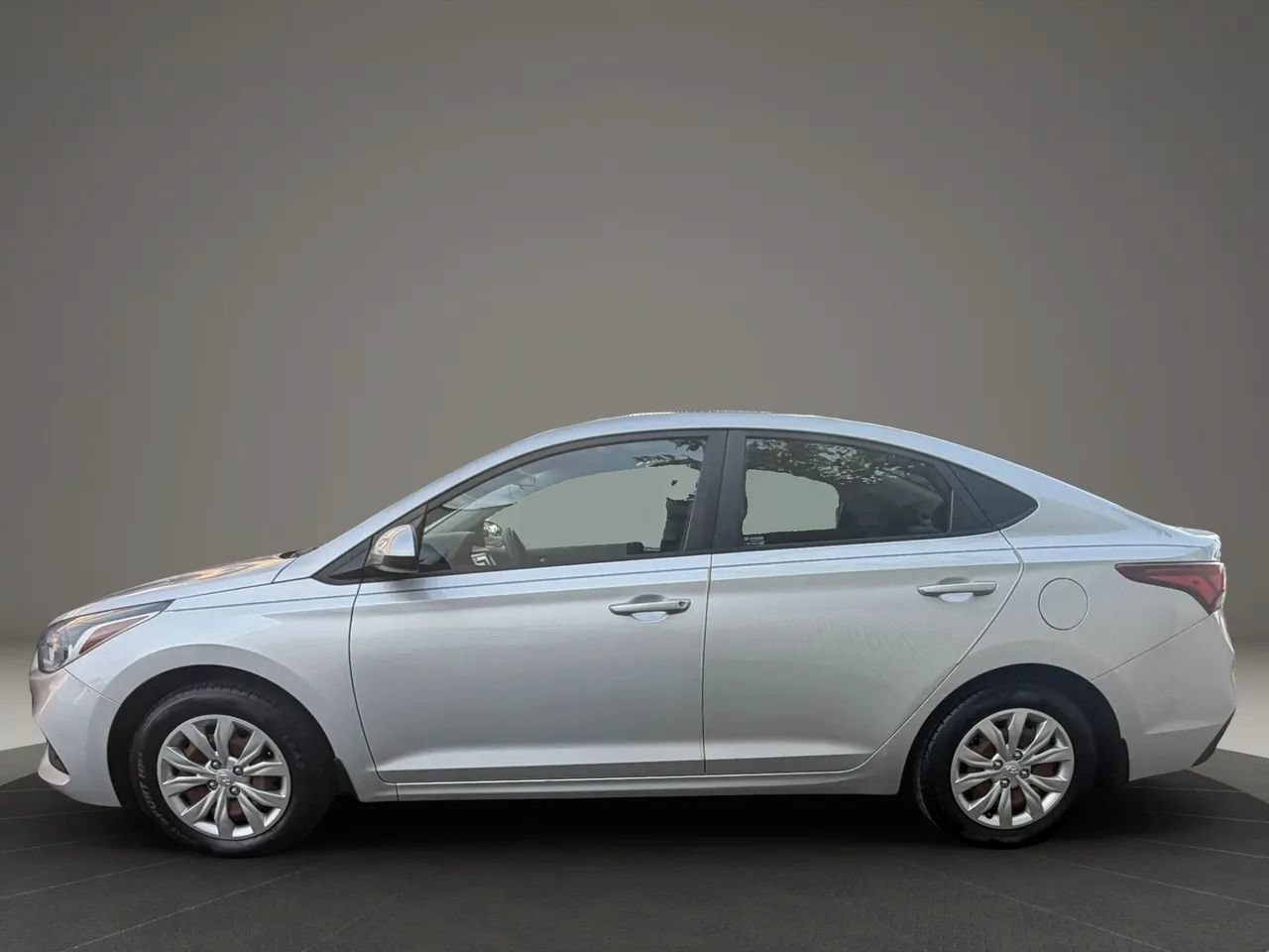 Used 2019 Hyundai Accent SE FWD image 8