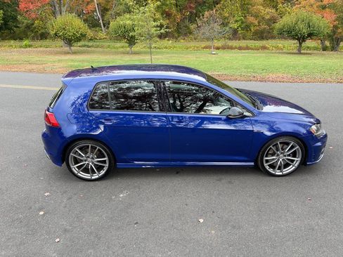 Used 2017 Volkswagen Golf 4-Door image 33