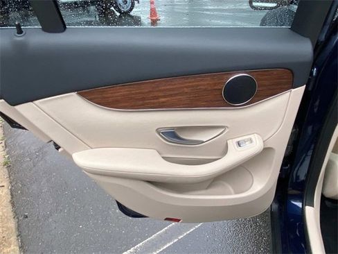 Used 2022 Mercedes-Benz GLC 300 4MATIC image 10