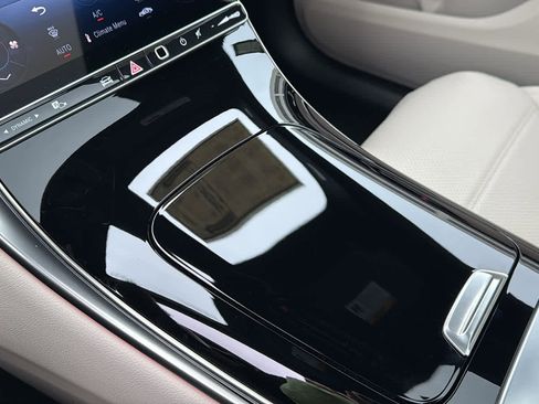 New 2025 Mercedes-Benz GLC 300 4MATIC image 22