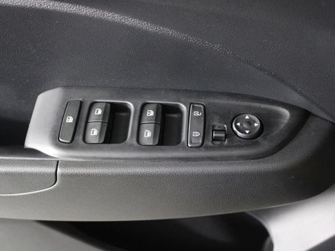 Certified 2026 Hyundai Venue SEL FWD image 24