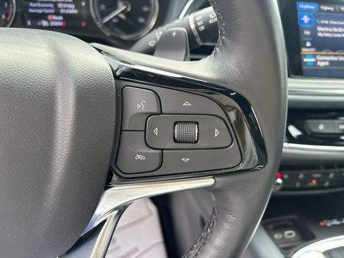 Used 2023 Buick Enclave Essence FWD image 13