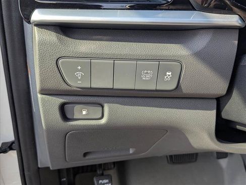 Used 2022 Kia Niro LX FWD image 11