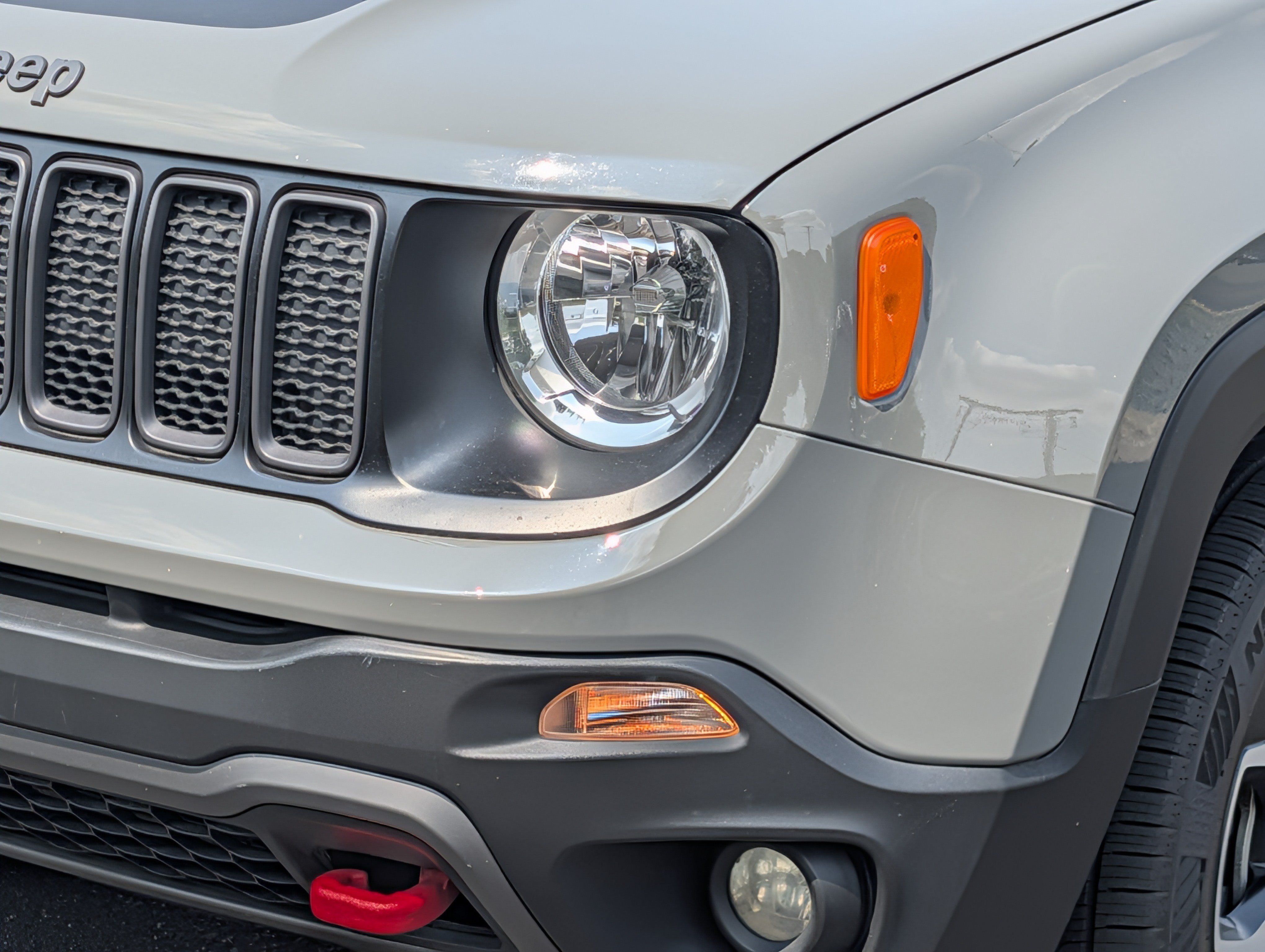 Used 2022 Jeep Renegade Trailhawk AWD/4WD image 16