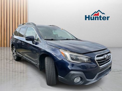 Used 2018 Subaru Outback 2.5i Limited image 1