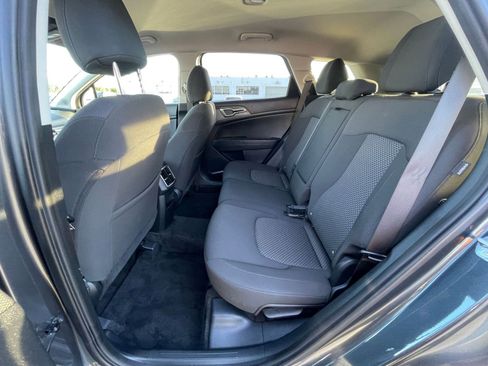 Used 2025 Kia Sportage LX image 25