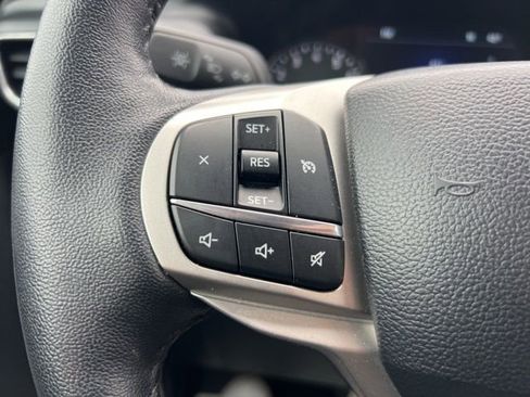 Certified 2024 Ford Explorer XLT w/ Equipment Group 202A image 9