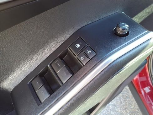 Used 2021 Toyota Highlander XSE image 16