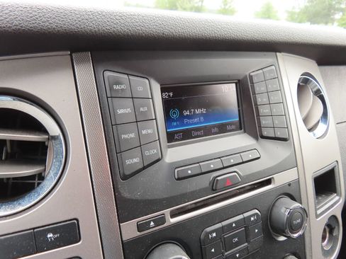 Used 2017 Ford Expedition XLT w/ Equipment Group 201A RWD image 24