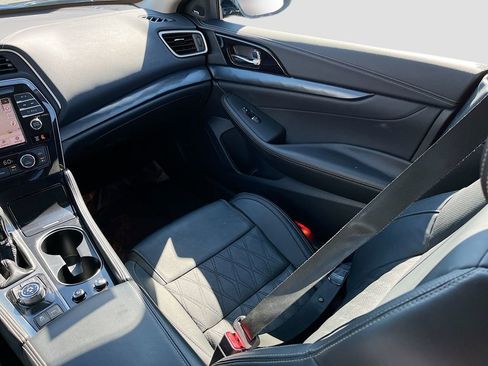 Used 2023 Nissan Maxima Platinum w/ Sport Mat Group FWD image 25