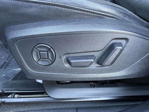 Used 2019 Audi Q3 2.0T Premium w/ Convenience Package image 17