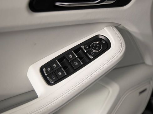 New 2026 Porsche Macan S image 14