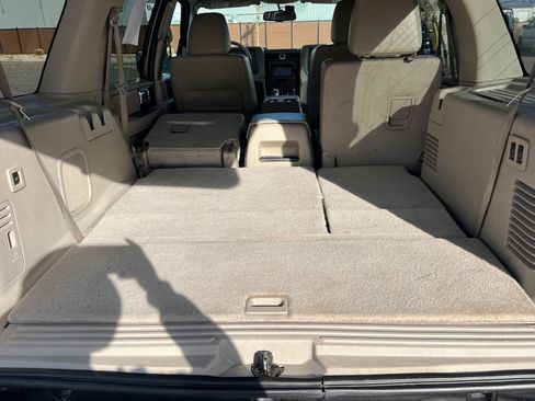 Used 2014 Lincoln Navigator 4WD image 13