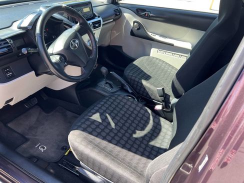 Used 2013 Scion iQ image 10