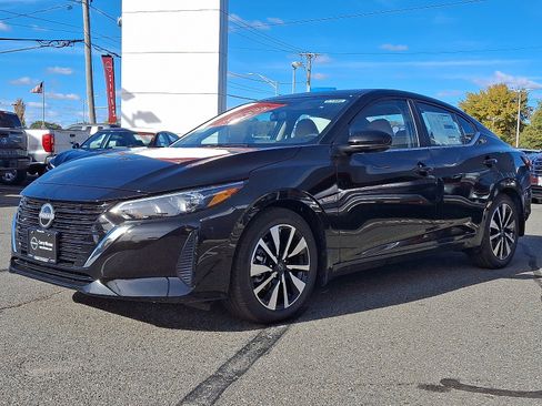 New 2025 Nissan Sentra SV w/ SV Premium Package image 2