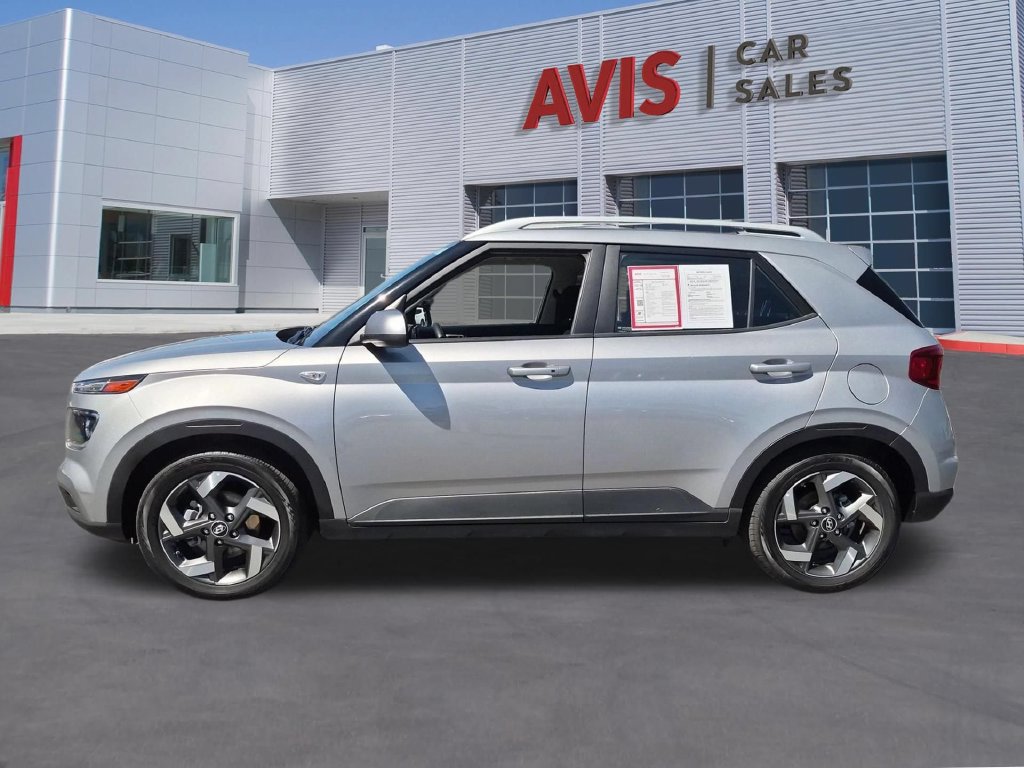 Used 2025 Hyundai Venue SEL FWD image 10