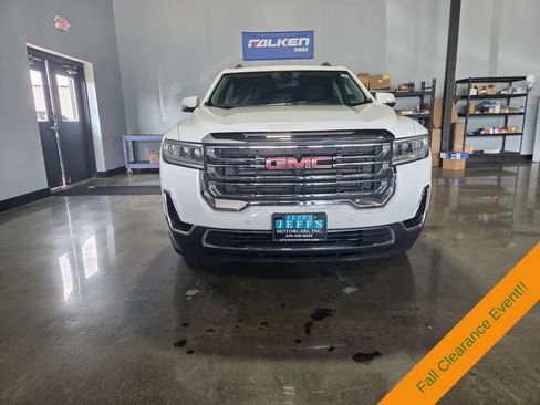 Used 2023 GMC Acadia SLE w/ Driver Convenience Package FWD image 2