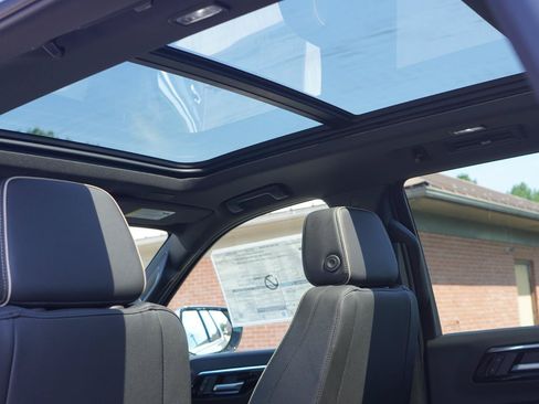 New 2026 Chevrolet Tahoe Premier w/ Sun And Tow Package AWD/4WD image 28