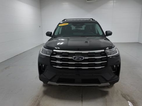 Used 2026 Ford Explorer Active w/ Active Comfort Package AWD/4WD image 2