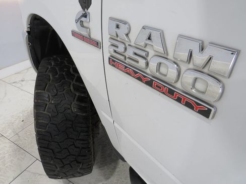 Used 2015 RAM 2500 SLT w/ Luxury Group image 29