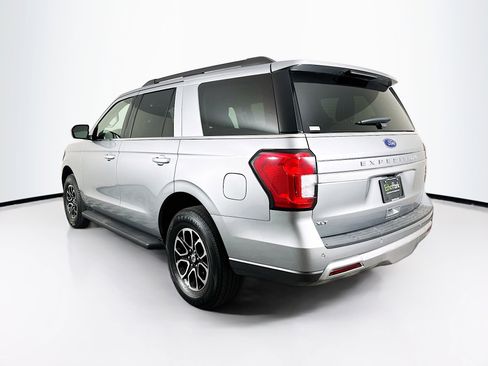 Used 2024 Ford Expedition XLT image 5