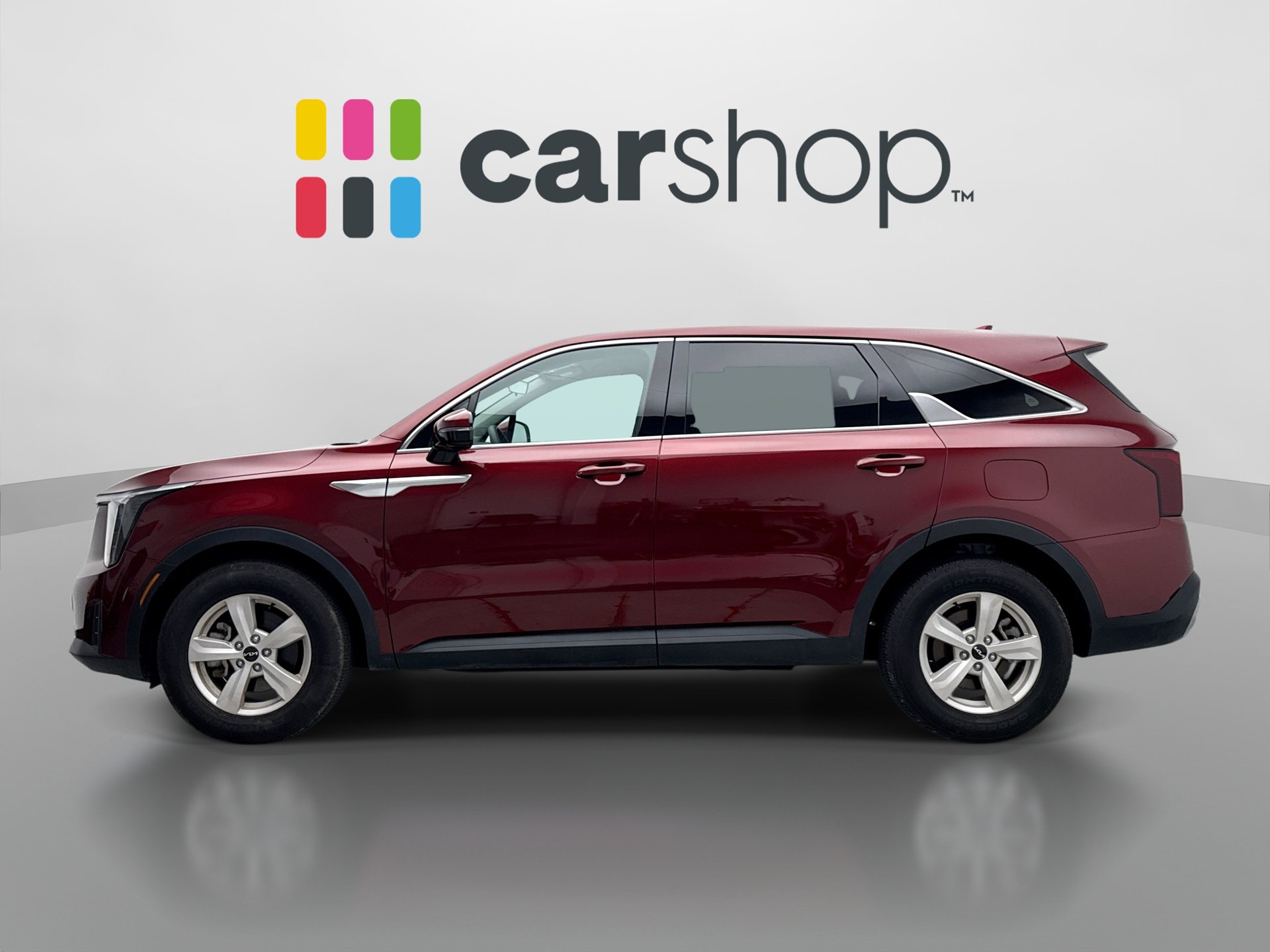 Used 2025 Kia Sorento LX FWD image 2