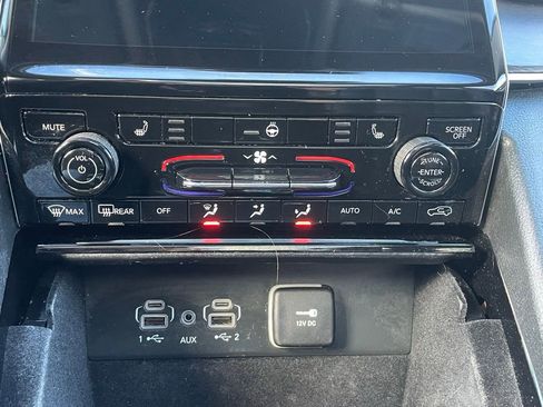 Certified 2022 Jeep Grand Cherokee L Limited image 40