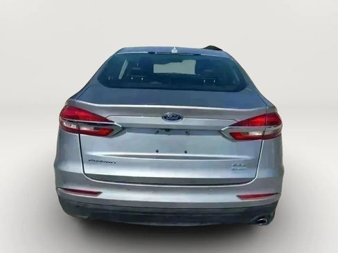 Used 2020 Ford Fusion SEL FWD image 4