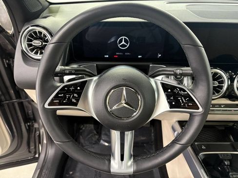 Used 2026 Mercedes-Benz GLB 250 4MATIC image 12