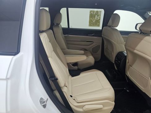 Used 2023 Jeep Grand Cherokee L Limited w/ Trailer Tow Group (B) AWD/4WD image 23