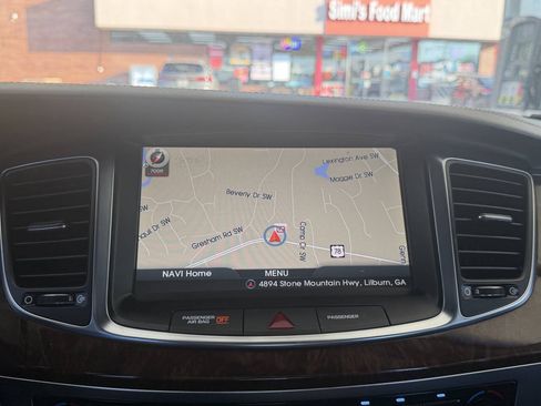 Used 2014 Hyundai Equus Signature RWD image 13
