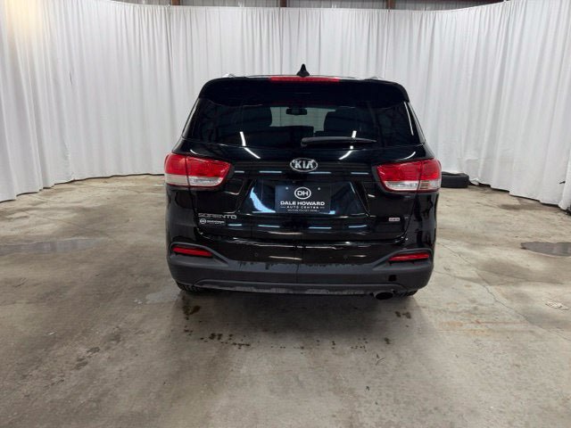 Used 2016 Kia Sorento FWD w/ LX Convenience Package image 10