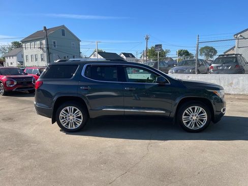 Used 2019 GMC Acadia Denali w/ Technology Package AWD/4WD image 4