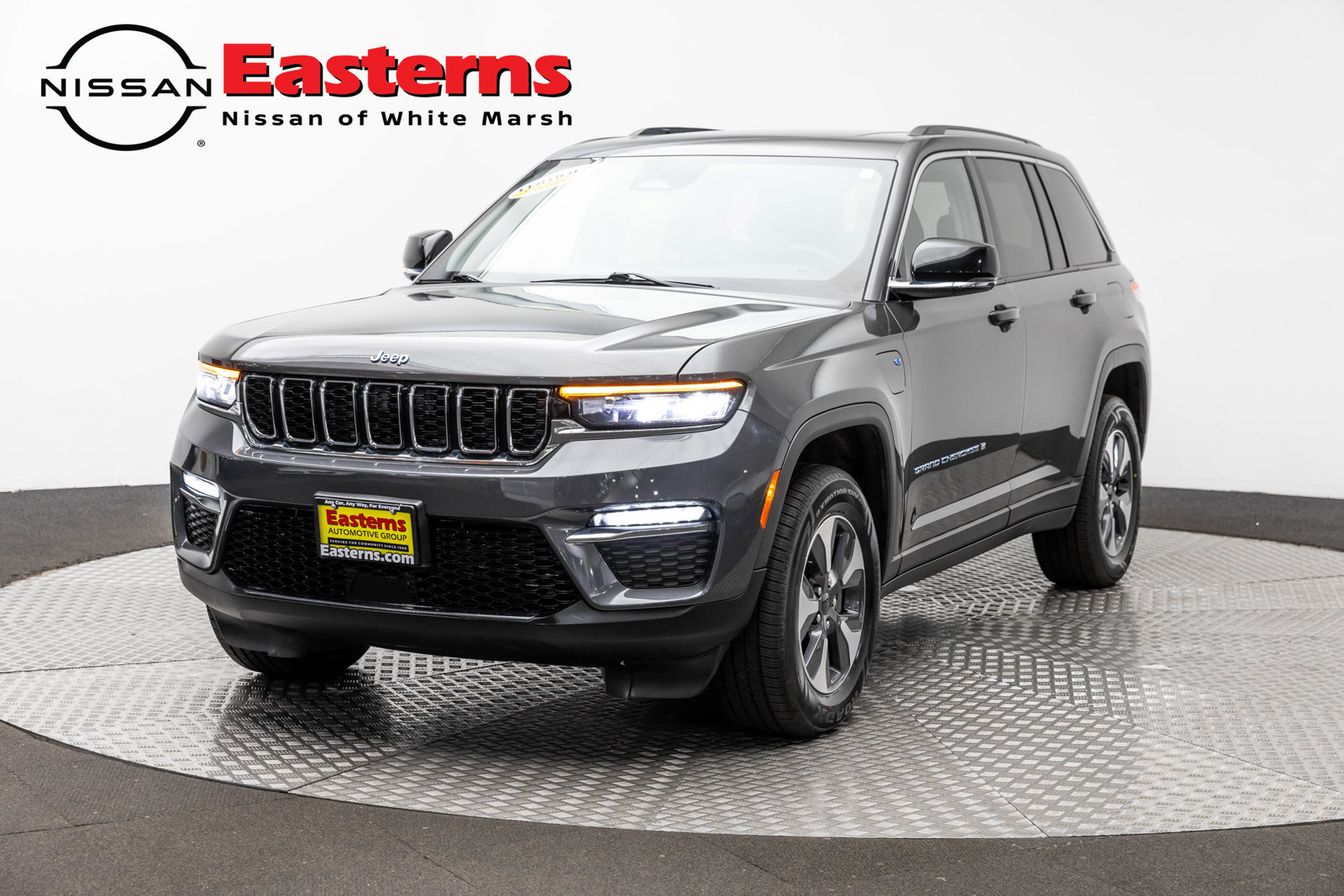 Used 2022 Jeep Grand Cherokee Limited 4xe AWD/4WD image 1