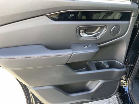 New 2025 Honda Pilot TrailSport image 14