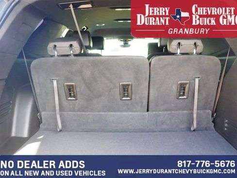 Used 2023 Chevrolet Traverse RS FWD image 23