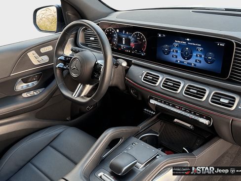 Used 2025 Mercedes-Benz GLS 450 4MATIC w/ AMG Line Exterior image 18
