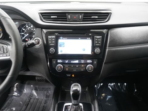 Used 2017 Nissan Rogue SL w/ SL Premium Package FWD image 21