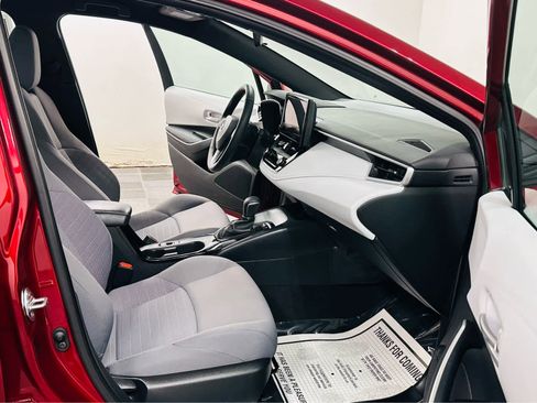 Certified 2023 Toyota Corolla SE w/ Carpet Mat Package (TMS) image 7