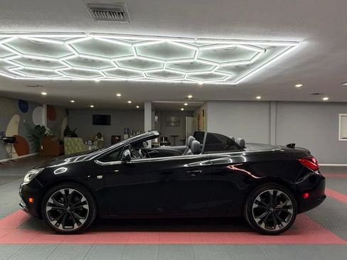 Used 2019 Buick Cascada Premium FWD image 3