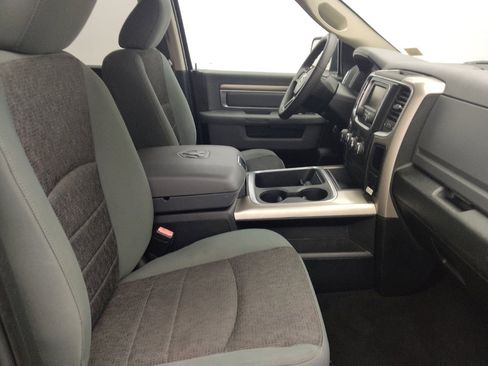 Used 2018 RAM 1500 Classic SLT RWD image 21