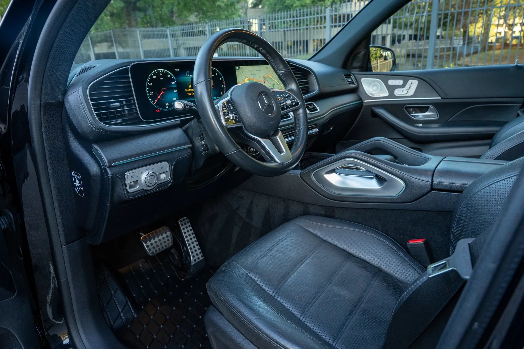 Used 2021 Mercedes-Benz GLS 580 4MATIC image 10
