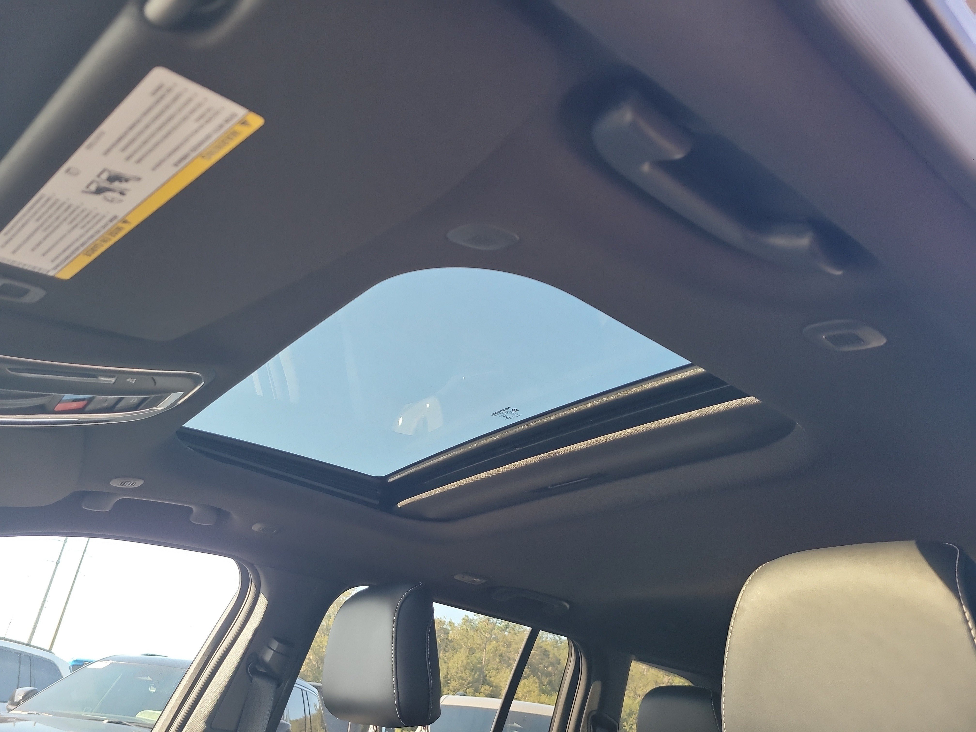 New 2027 Jeep Grand Cherokee Altitude RWD image 14