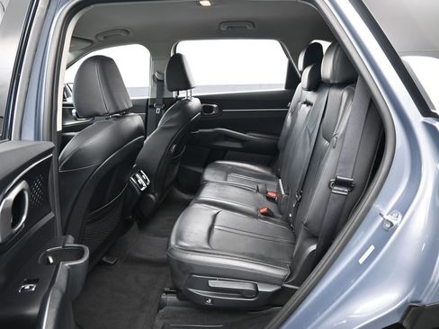 Used 2025 Kia Sorento S FWD image 33