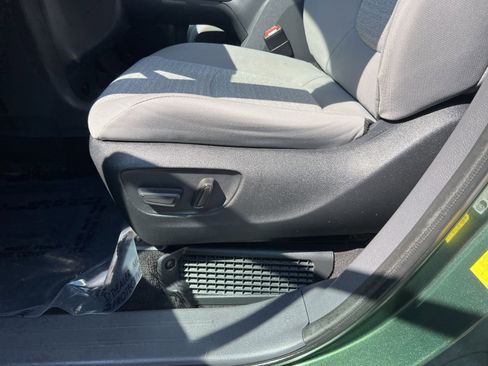 Used 2022 Toyota Sienna LE FWD image 14