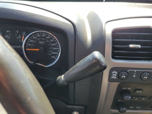 Used 2012 Chevrolet Colorado LT AWD/4WD image 33